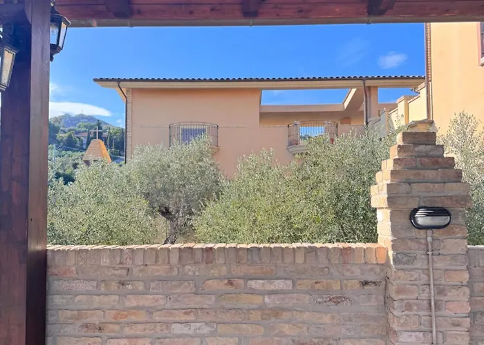 מלון Vecchio Frantoio Rosa - Pet Friendly מרטינסיקורו