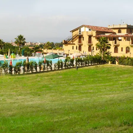 Hotel Vecchio Frantoio Rosa *